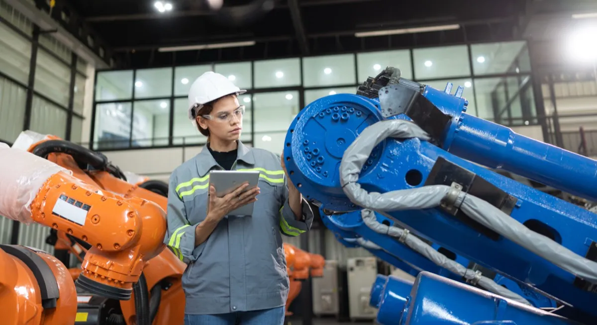 Endüstri 5.0’da İnsan-Makine İş Birliği: Geleceğin Fabrikaları Nasıl Şekillenecek?